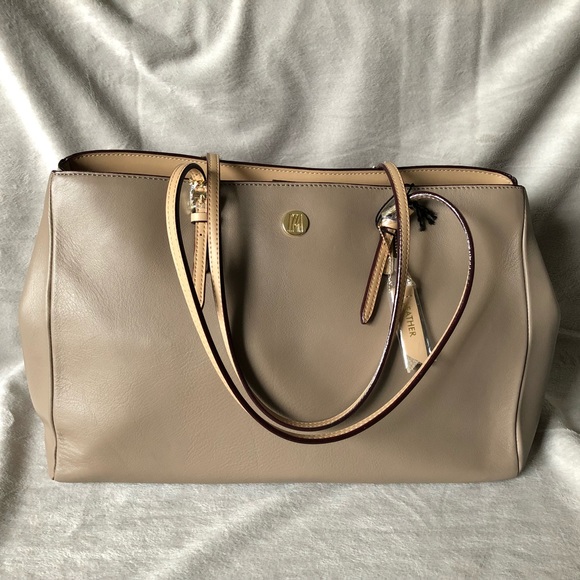 ANTONIO MELANI Handbags - Antonio Melani, neutral handbag/ tote